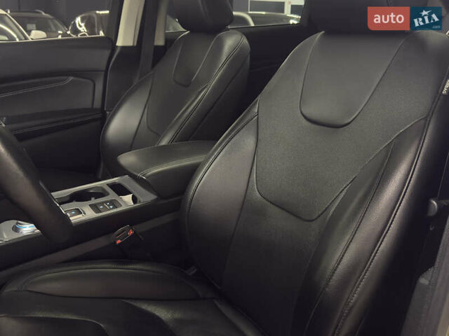 Серый Форд Эдж, объемом двигателя 2 л и пробегом 46 тыс. км за 23999 $, фото 13 на Automoto.ua