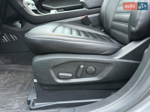 Серый Форд Эдж, объемом двигателя 2 л и пробегом 111 тыс. км за 22999 $, фото 18 на Automoto.ua