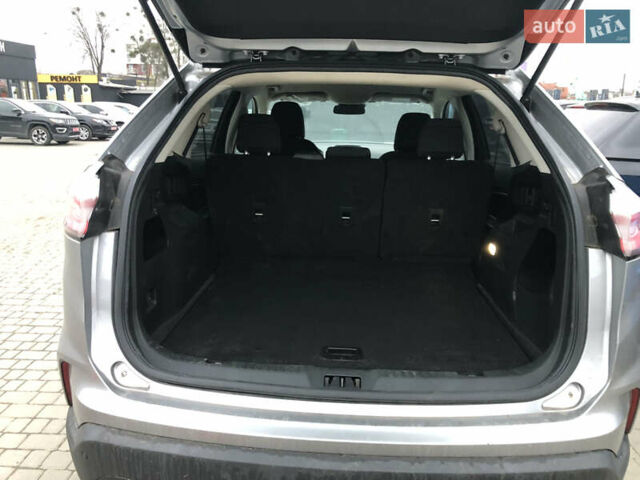 Сірий Форд Едж, об'ємом двигуна 2 л та пробігом 25 тис. км за 13900 $, фото 5 на Automoto.ua