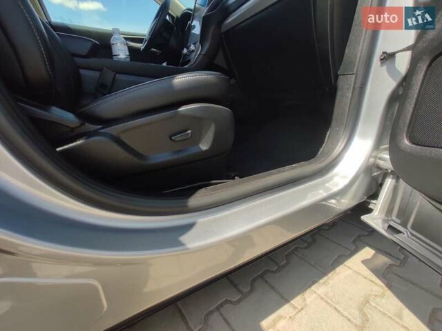 Сірий Форд Едж, об'ємом двигуна 2 л та пробігом 143 тис. км за 18700 $, фото 10 на Automoto.ua