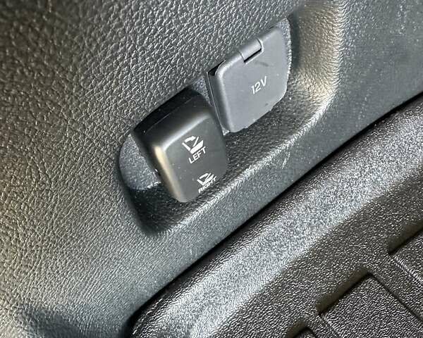 Серый Форд Эдж, объемом двигателя 2 л и пробегом 111 тыс. км за 22300 $, фото 41 на Automoto.ua