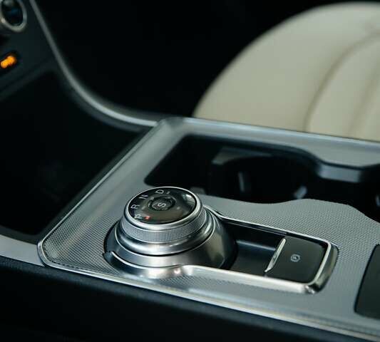 Серый Форд Эдж, объемом двигателя 2 л и пробегом 202 тыс. км за 18700 $, фото 16 на Automoto.ua