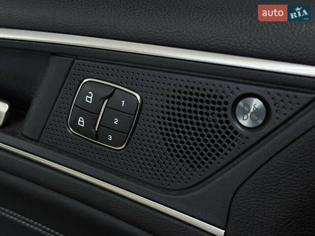 Серый Форд Эдж, объемом двигателя 2 л и пробегом 46 тыс. км за 23999 $, фото 19 на Automoto.ua