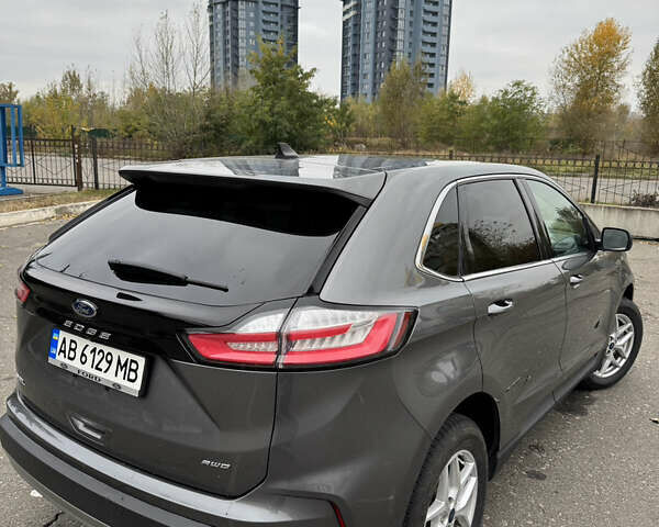 Серый Форд Эдж, объемом двигателя 2 л и пробегом 127 тыс. км за 19200 $, фото 4 на Automoto.ua