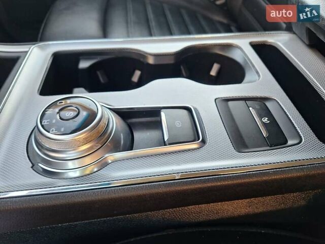 Сірий Форд Едж, об'ємом двигуна 2 л та пробігом 110 тис. км за 17499 $, фото 53 на Automoto.ua