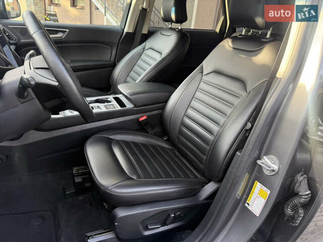 Серый Форд Эдж, объемом двигателя 2 л и пробегом 27 тыс. км за 20000 $, фото 3 на Automoto.ua