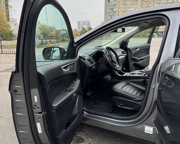 Серый Форд Эдж, объемом двигателя 2 л и пробегом 127 тыс. км за 19200 $, фото 16 на Automoto.ua