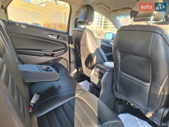 Сірий Форд Едж, об'ємом двигуна 2 л та пробігом 110 тис. км за 17499 $, фото 70 на Automoto.ua