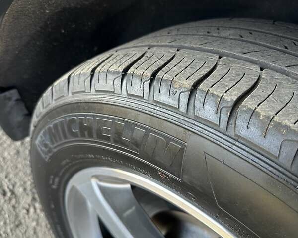 Серый Форд Эдж, объемом двигателя 2 л и пробегом 111 тыс. км за 22300 $, фото 40 на Automoto.ua