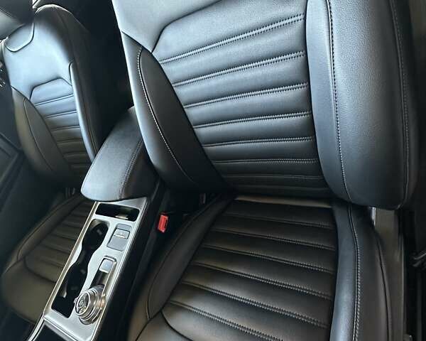 Серый Форд Эдж, объемом двигателя 2 л и пробегом 111 тыс. км за 22300 $, фото 23 на Automoto.ua