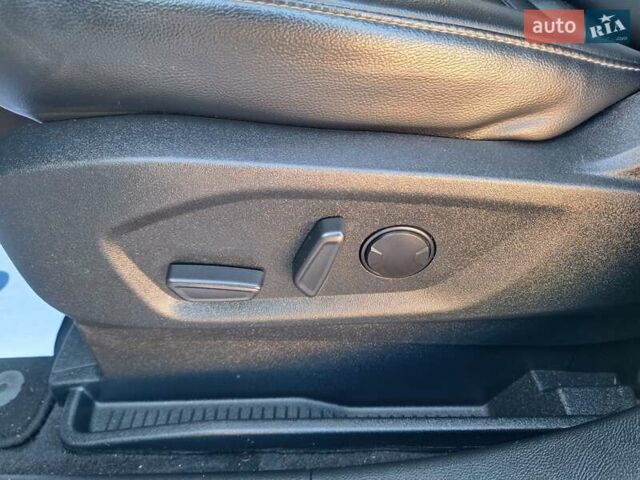 Сірий Форд Едж, об'ємом двигуна 2 л та пробігом 110 тис. км за 17499 $, фото 42 на Automoto.ua