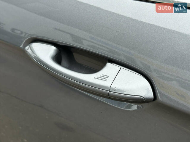 Серый Форд Эдж, объемом двигателя 2 л и пробегом 111 тыс. км за 22999 $, фото 12 на Automoto.ua