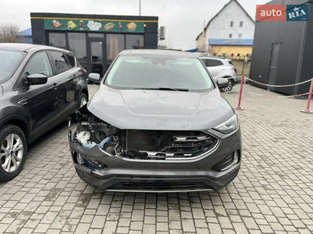 Сірий Форд Едж, об'ємом двигуна 2 л та пробігом 147 тис. км за 16700 $, фото 1 на Automoto.ua