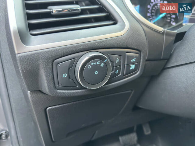 Серый Форд Эдж, объемом двигателя 2 л и пробегом 111 тыс. км за 22999 $, фото 17 на Automoto.ua