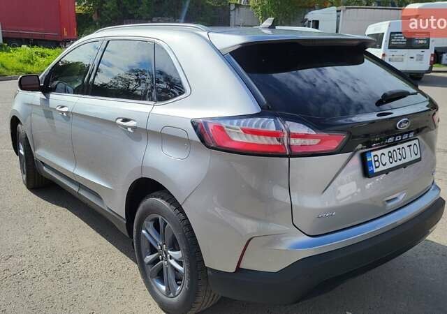 Серый Форд Эдж, объемом двигателя 2 л и пробегом 47 тыс. км за 19200 $, фото 4 на Automoto.ua