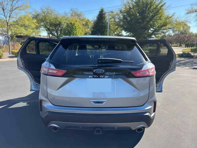 Сірий Форд Едж, об'ємом двигуна 2 л та пробігом 26 тис. км за 11200 $, фото 4 на Automoto.ua