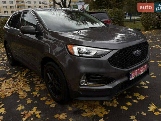 Сірий Форд Едж, об'ємом двигуна 2 л та пробігом 105 тис. км за 17350 $, фото 3 на Automoto.ua