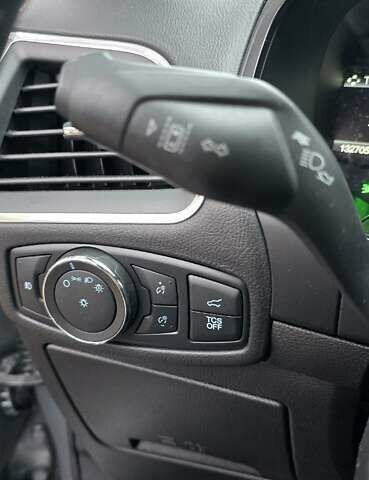 Серый Форд Эдж, объемом двигателя 2 л и пробегом 132 тыс. км за 22950 $, фото 11 на Automoto.ua