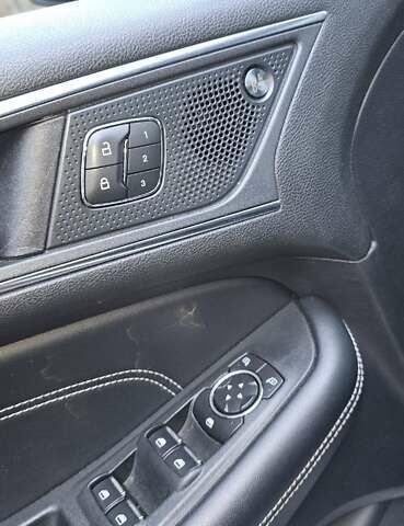 Серый Форд Эдж, объемом двигателя 2 л и пробегом 132 тыс. км за 22950 $, фото 10 на Automoto.ua