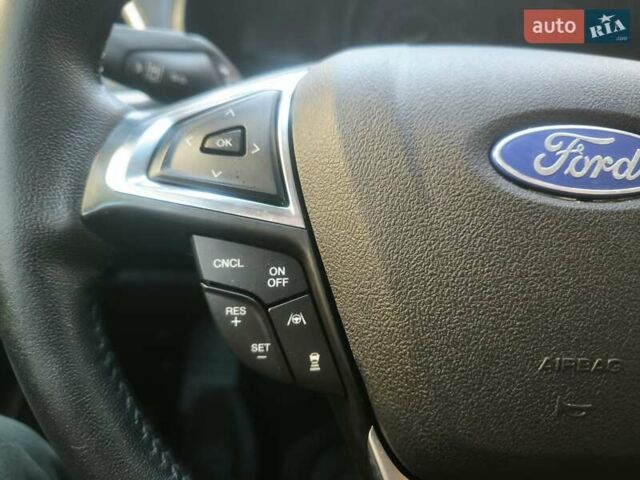 Серый Форд Эдж, объемом двигателя 2 л и пробегом 112 тыс. км за 17900 $, фото 13 на Automoto.ua
