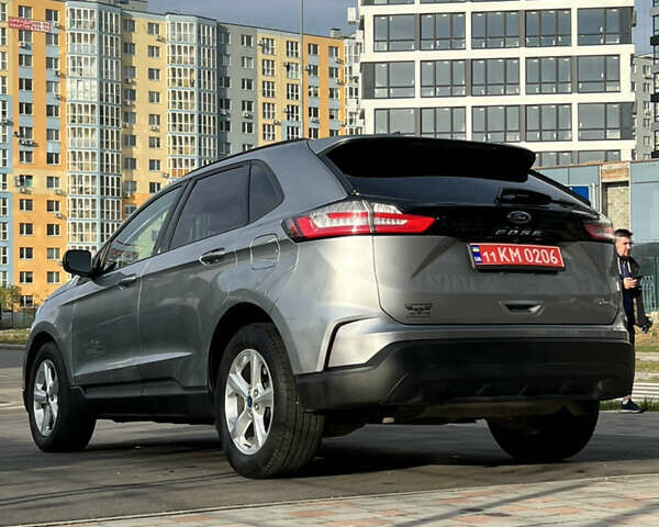 Серый Форд Эдж, объемом двигателя 2 л и пробегом 125 тыс. км за 17850 $, фото 3 на Automoto.ua