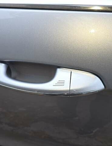 Серый Форд Эдж, объемом двигателя 2 л и пробегом 132 тыс. км за 22950 $, фото 5 на Automoto.ua