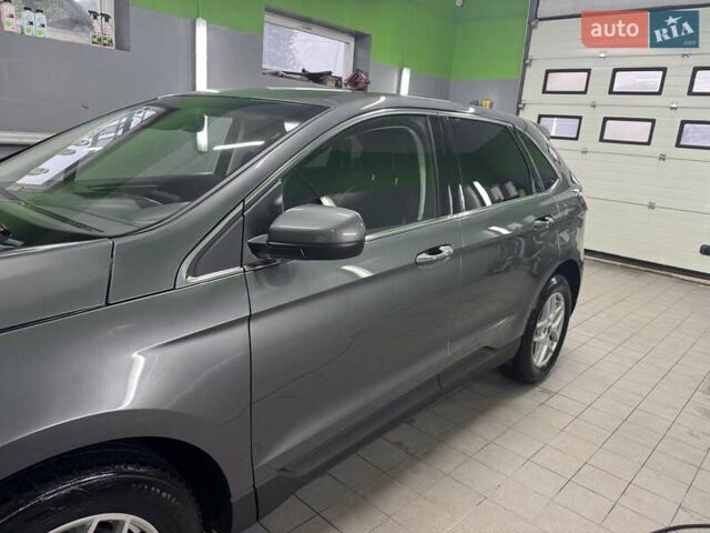 Сірий Форд Едж, об'ємом двигуна 2 л та пробігом 83 тис. км за 21700 $, фото 4 на Automoto.ua