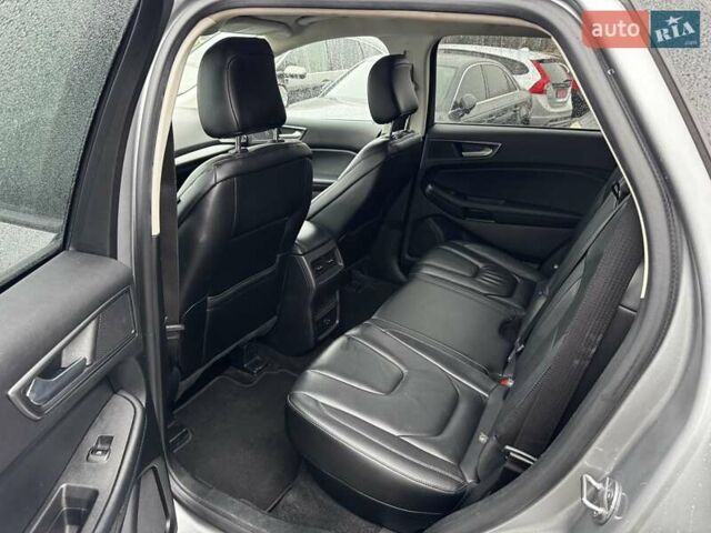 Сірий Форд Едж, об'ємом двигуна 2 л та пробігом 123 тис. км за 18900 $, фото 9 на Automoto.ua
