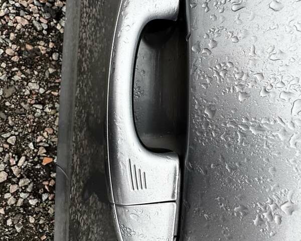 Сірий Форд Едж, об'ємом двигуна 2 л та пробігом 123 тис. км за 18900 $, фото 17 на Automoto.ua