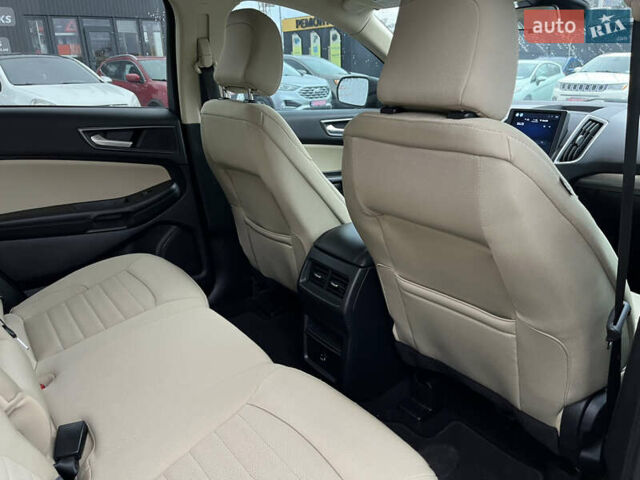 Серый Форд Эдж, объемом двигателя 2 л и пробегом 82 тыс. км за 17999 $, фото 16 на Automoto.ua