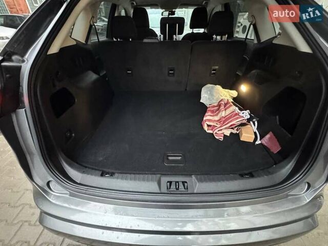 Сірий Форд Едж, об'ємом двигуна 2 л та пробігом 62 тис. км за 22800 $, фото 27 на Automoto.ua