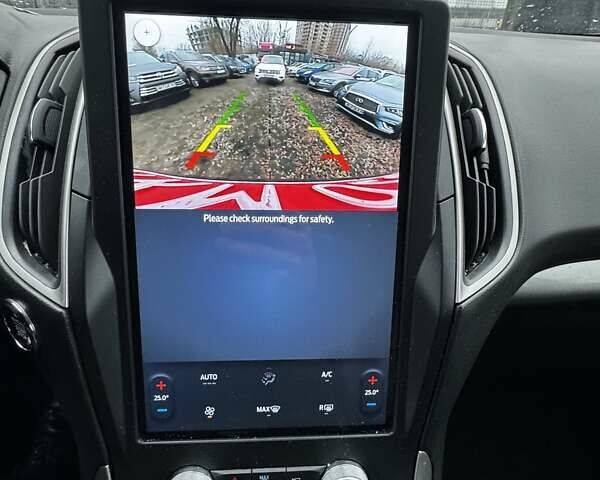 Сірий Форд Едж, об'ємом двигуна 2 л та пробігом 123 тис. км за 18900 $, фото 19 на Automoto.ua