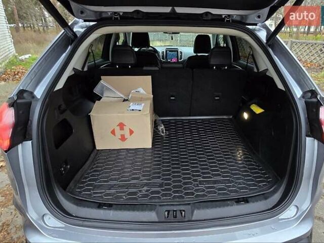 Серый Форд Эдж, объемом двигателя 2 л и пробегом 132 тыс. км за 22950 $, фото 14 на Automoto.ua