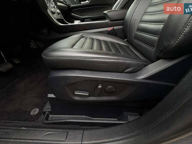 Сірий Форд Едж, об'ємом двигуна 2 л та пробігом 105 тис. км за 17350 $, фото 14 на Automoto.ua