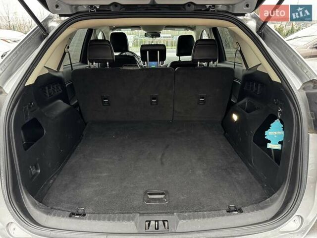 Сірий Форд Едж, об'ємом двигуна 2 л та пробігом 123 тис. км за 18900 $, фото 10 на Automoto.ua