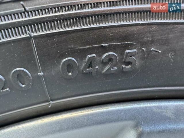 Серый Форд Эдж, объемом двигателя 2 л и пробегом 118 тыс. км за 22500 $, фото 33 на Automoto.ua