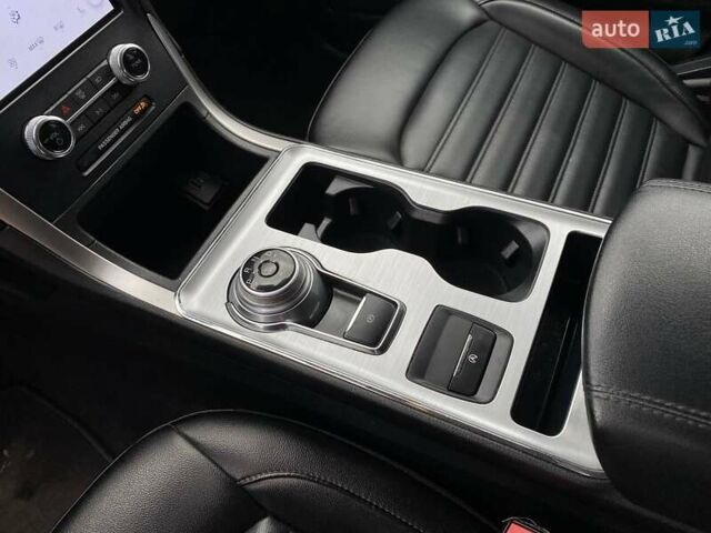 Серый Форд Эдж, объемом двигателя 2 л и пробегом 160 тыс. км за 19400 $, фото 16 на Automoto.ua