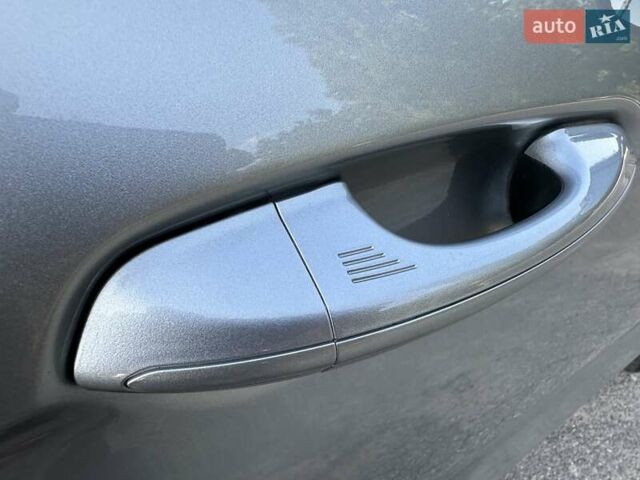 Серый Форд Эдж, объемом двигателя 2 л и пробегом 89 тыс. км за 19950 $, фото 31 на Automoto.ua