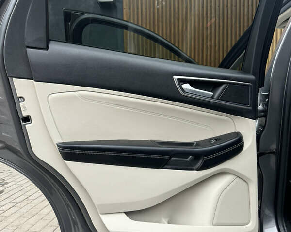 Серый Форд Эдж, объемом двигателя 2 л и пробегом 30 тыс. км за 28500 $, фото 11 на Automoto.ua