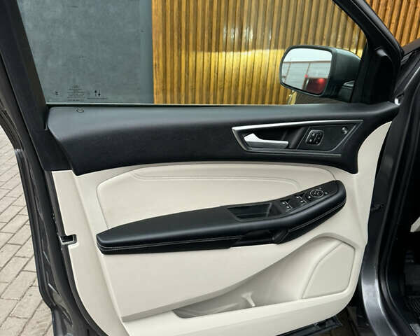 Серый Форд Эдж, объемом двигателя 2 л и пробегом 30 тыс. км за 28500 $, фото 12 на Automoto.ua