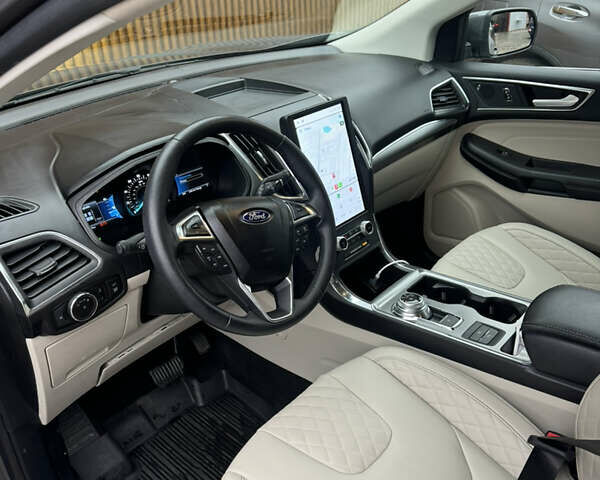 Серый Форд Эдж, объемом двигателя 2 л и пробегом 30 тыс. км за 28500 $, фото 13 на Automoto.ua