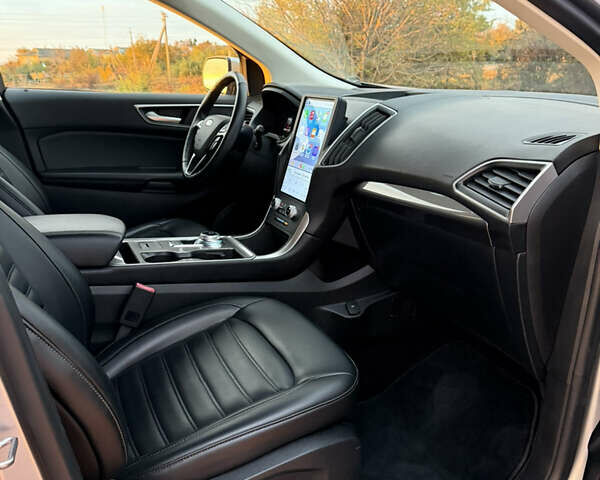 Сірий Форд Едж, об'ємом двигуна 2 л та пробігом 54 тис. км за 22000 $, фото 13 на Automoto.ua