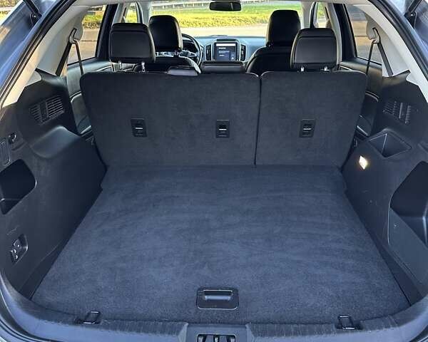 Серый Форд Эдж, объемом двигателя 2 л и пробегом 89 тыс. км за 19950 $, фото 20 на Automoto.ua