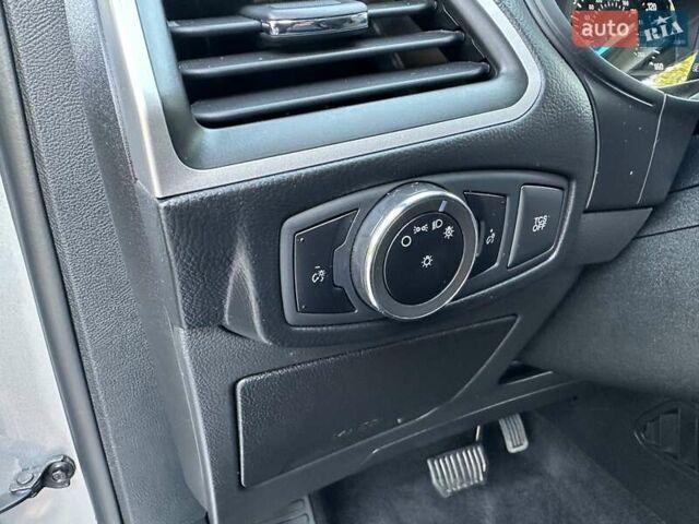 Серый Форд Эдж, объемом двигателя 2 л и пробегом 89 тыс. км за 19950 $, фото 30 на Automoto.ua