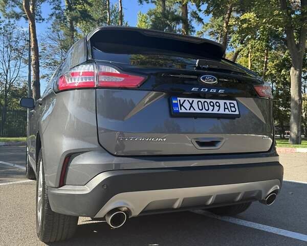 Серый Форд Эдж, объемом двигателя 2 л и пробегом 8 тыс. км за 30000 $, фото 4 на Automoto.ua