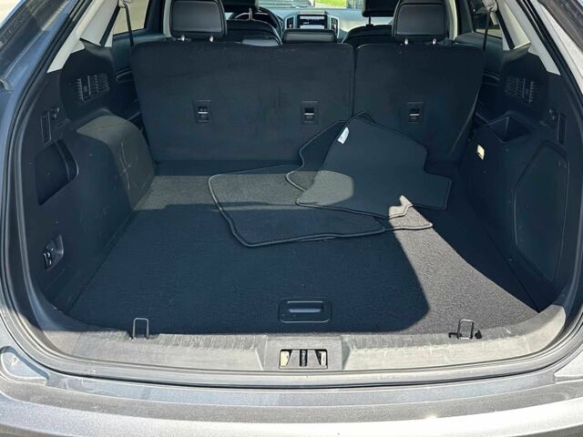 Серый Форд Эдж, объемом двигателя 2 л и пробегом 25 тыс. км за 15800 $, фото 9 на Automoto.ua