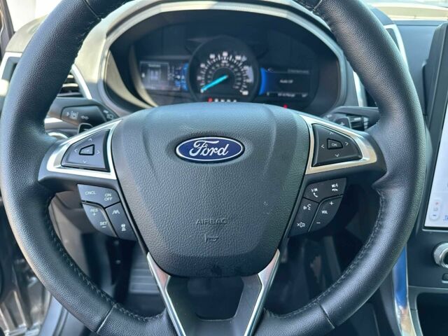 Серый Форд Эдж, объемом двигателя 2 л и пробегом 25 тыс. км за 15800 $, фото 6 на Automoto.ua