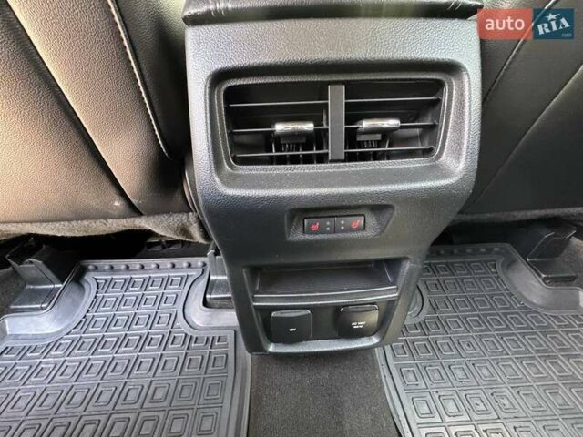 Синий Форд Эдж, объемом двигателя 2 л и пробегом 125 тыс. км за 21200 $, фото 20 на Automoto.ua