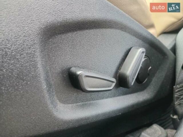 Синій Форд Едж, об'ємом двигуна 2 л та пробігом 128 тис. км за 19190 $, фото 18 на Automoto.ua