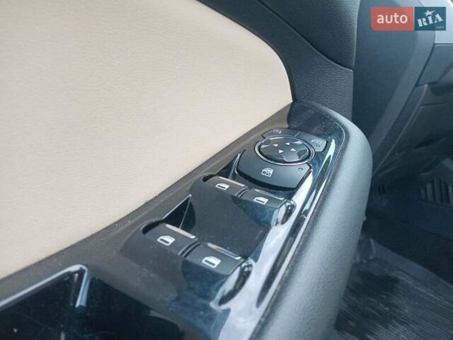 Синій Форд Едж, об'ємом двигуна 2 л та пробігом 128 тис. км за 19190 $, фото 23 на Automoto.ua